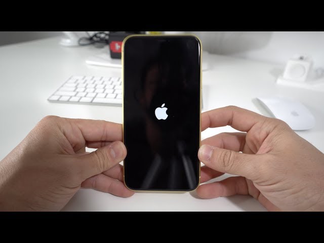 How to Force Turn OFF/Restart iPhone 11 - Frozen Screen Fix