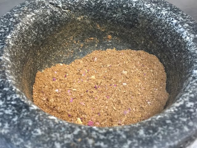 How To Make Persian Advieh (Spice Mix)