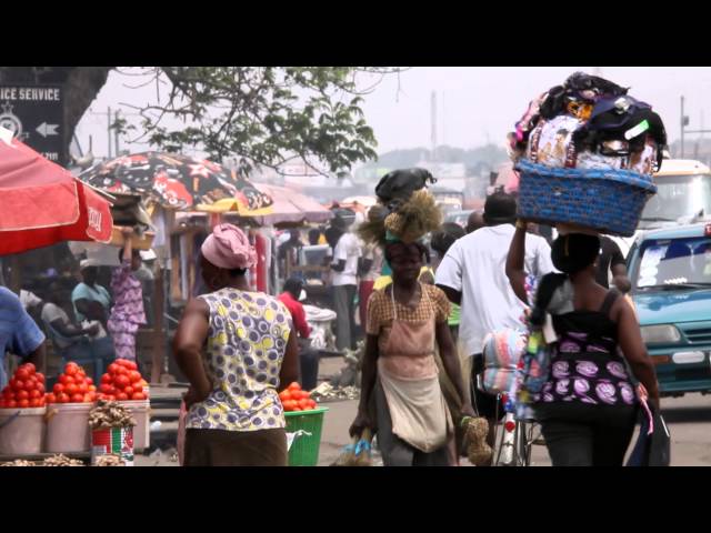 Head Porters Become Businesswomen in Accra's Slums