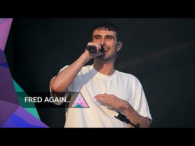 Fred again.. - Delilah (pull me out of this) / Billie (loving arms) (Glastonbury 2023)