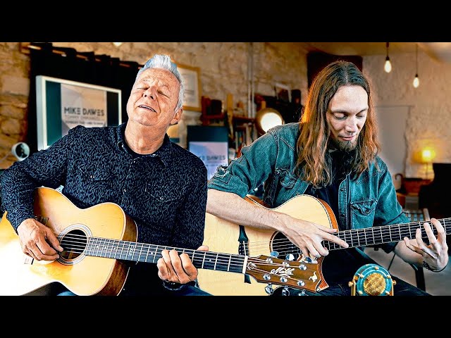 Mike Dawes & Tommy Emmanuel - Somebody That I Used to Know