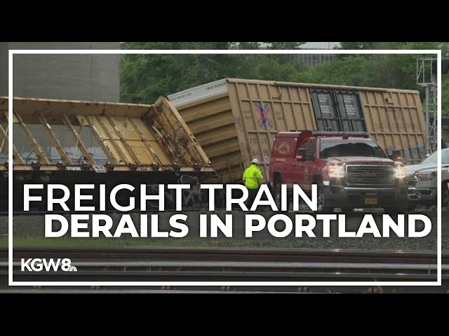 Freight train derails on Steel Bridge in Portland