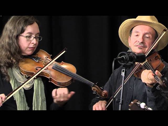 Folk Alley Sessions: Jay Ungar & Molly Mason Family Band, "Ashokan Farewell"