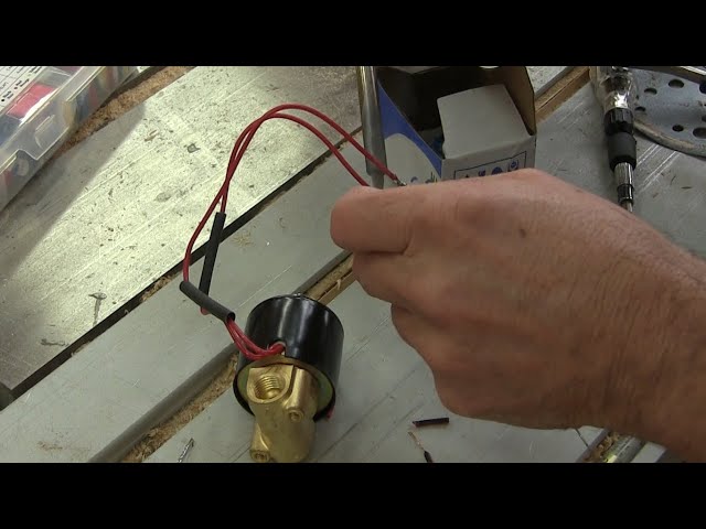 The Woodpecker EP 311 - Automatic valve to empty the water from a compressor