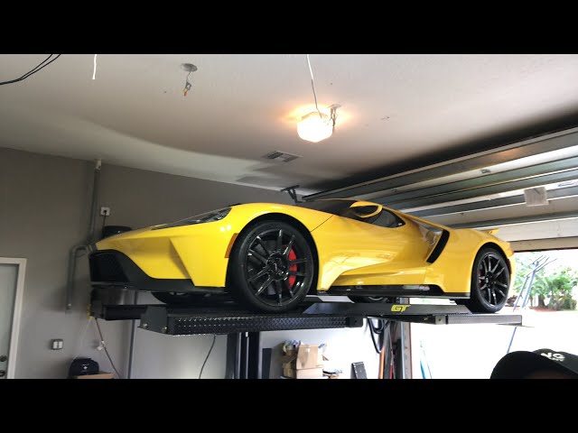 Livestream - Checking out underneath the new 2018 Ford GT