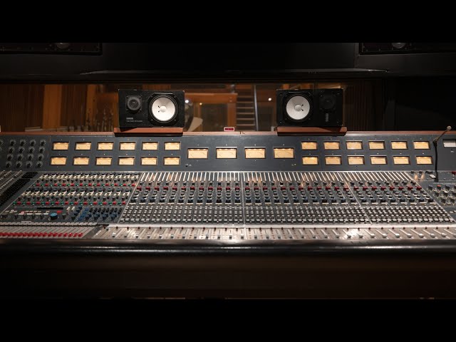ULTIMATE RECORDING STUDIO Setup 2022 | Eastwest Studios (studio tour)