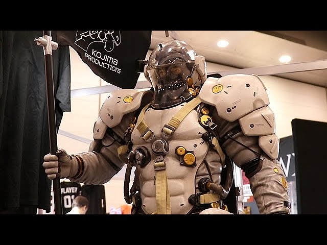 Ludens Space Soldier in EVA Suit at Comic Con