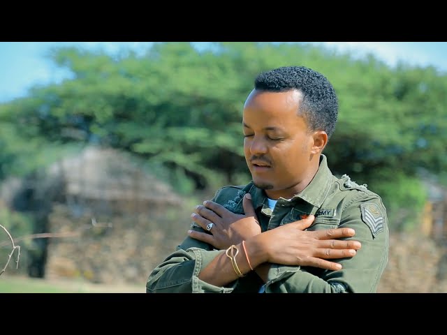 Daadhii Galaan - Gaaffiin qaba! - New Ethiopian Oromo Music  (Official Video)