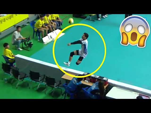 CRAZIEST SAVE EVER !? Crazy Volleyball Saves (HD)