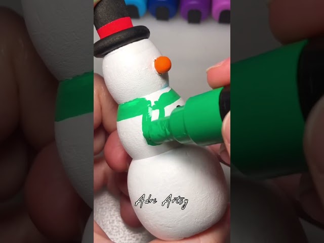 Drawing BUT on a SNOWMAN with Posca Markers! #shorts