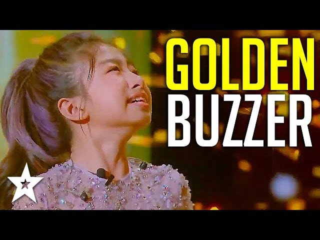 Singing Sensation Celine Tam Gets GOLDEN BUZZER On World's Got Talent 2019! | Got Talent Global