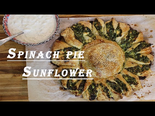 Spanakopita Sunflower: Spinach Pie Puff Pastry Sunflower