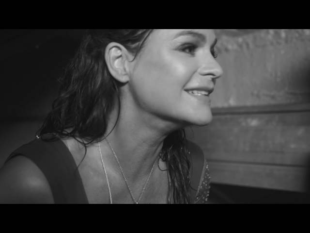 Andrea Berg – Ich werde lächeln wenn du gehst (Offizielles Musikvideo)