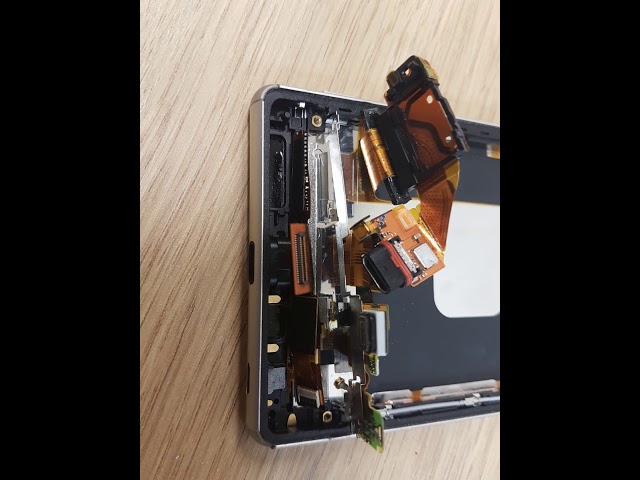 Sony LCD replacement: Part 1 - Disassembling