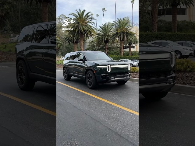 The Rivian R1S is the future of electric SUVs! 🤩⚡️ #rivian #r1s #supercar