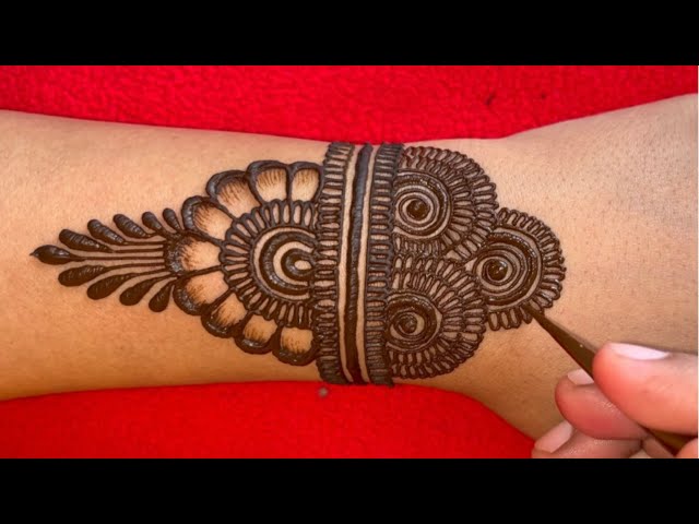 Back hand beautiful henna design - Simple and easy mehndi designs for hands