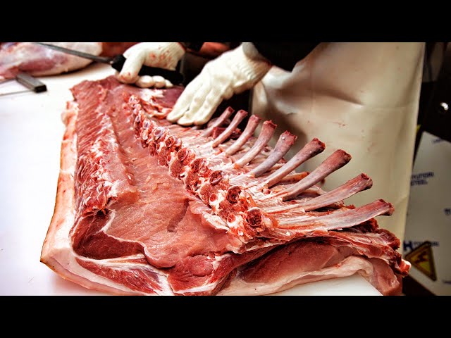 How to quickly bone each part of a pig - Korean Traditional Market / 돼지를 입고 후, 바로 돼지 부위별 발골 / 신원시장