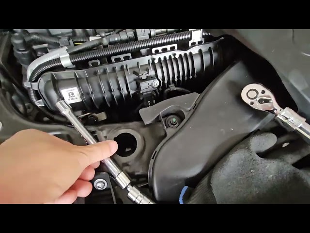 How to replace spark plugs of a BMW X1 F48 xDrive25i xDrive28i 2016