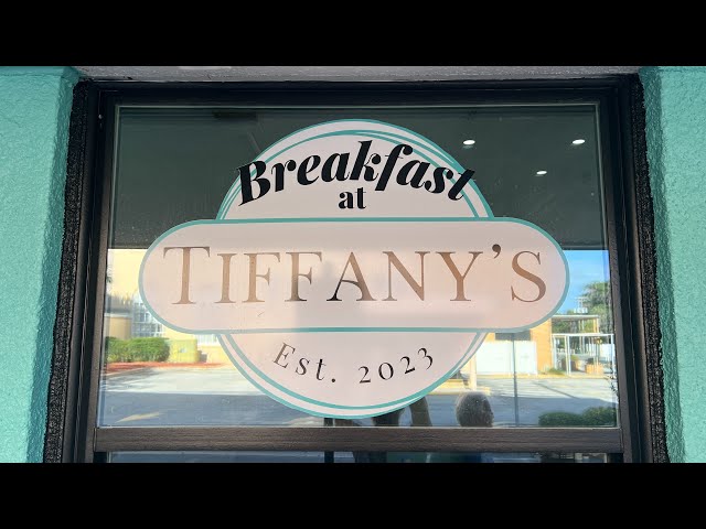 Eating at Breakfast at Tiffany’s Restaurant in Leesburg, Florida | Restaurant Review