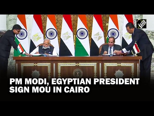 PM Narendra Modi, Egyptian President Abdel Fattah al-Sisi sign MoU in Cairo