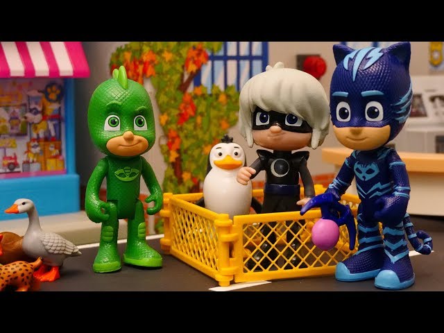 PJ Masks Toys saves the Animals from Luna Girl