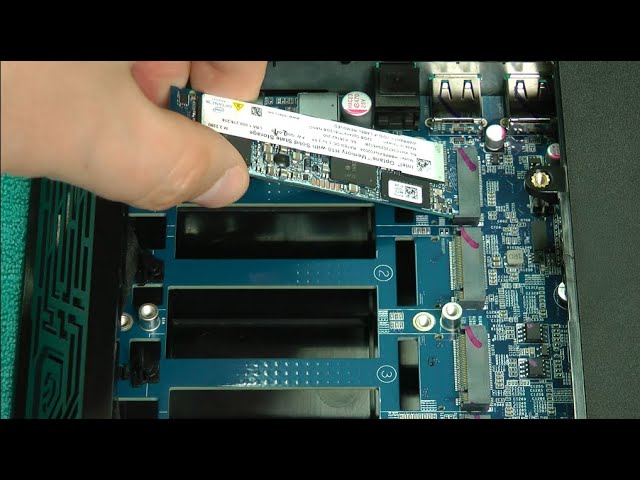 ASUSTOR College - Installing SSDs into Your Flashstor NAS
