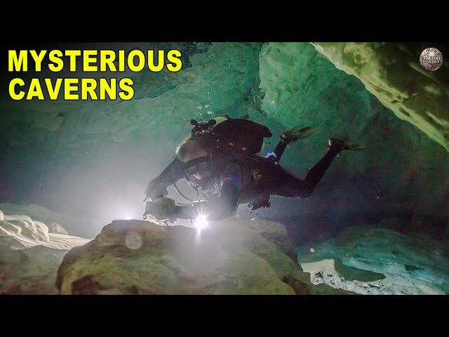 The Mind-Blowing Story of Devils Hole, An Eerie Alien Geology On Earth