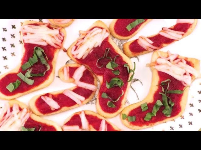 These Christmas Pizzas Are Adorable (& Easy!) | Southern Living