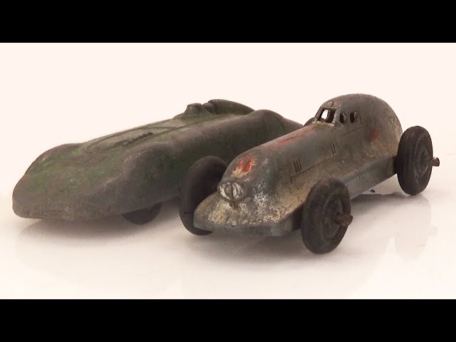 Renovation of two 90-year-old Dinky models. Hotchkiss and MG Record Car. 1935 and 1939.