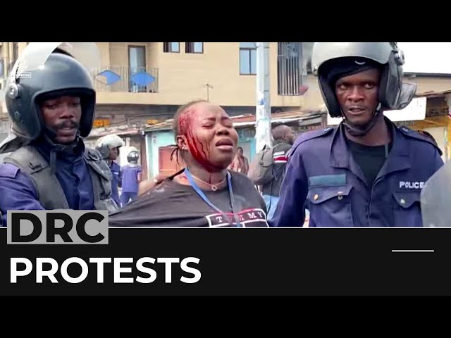 DR Congo demonstration: Police and protesters clash in Kinshasa