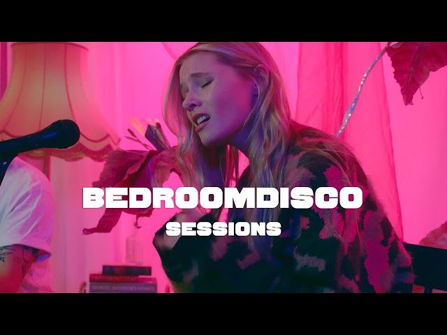 Bedroomdisco Sessions: Esther Graf - Exes