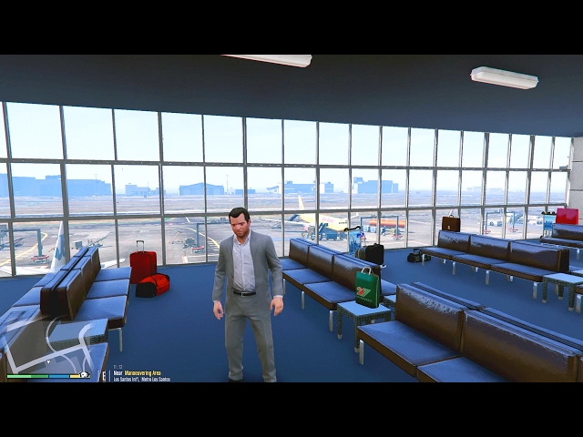How To Get Inside of The AIRPORT In GTA 5! (GTA 5 Funny Moments) (GTA 5 Mods)