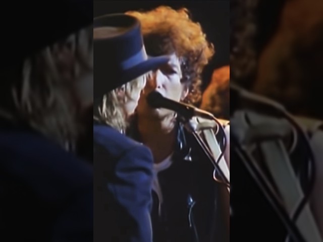 Knocking on Heavens Door - Bob Dylan and Tom Petty