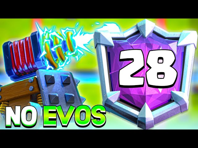 TOP 28 IN THE WORLD WITH *NO EVOLUTION* 🤯 - Clash Royale