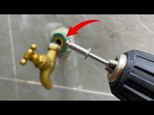 Many plumbers have become extremely famous thanks to these secrets! fix metal water lock with rivets