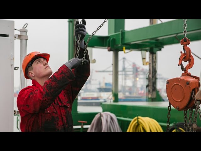 A seafarer’s tale: Loneliness and danger | Life Links