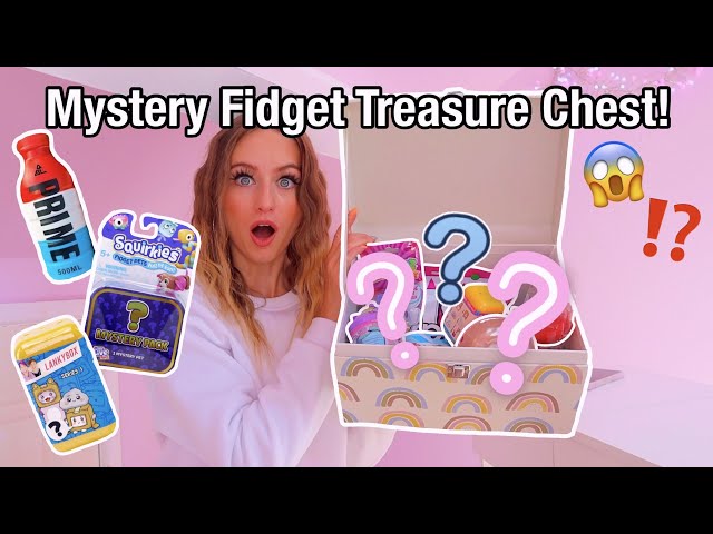 OPENING A GIANT MYSTERY TREASURE CHEST FILLED WITH *FIDGET* TOYS!!😱🎁⁉️ (INSANE RARE FINDS...🫢)