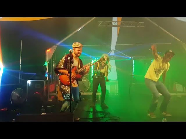 Captain Flatcap & Kurnel MC - In My Blood LIVE at Sunrise Celebration 2018