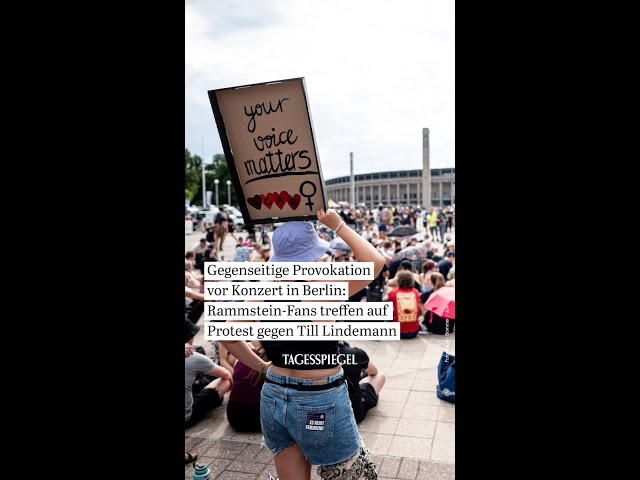 Rammstein: Fans & Protestierende zeigen sich Mittelfinger | Till Lindemann, Olympiastadion Berlin