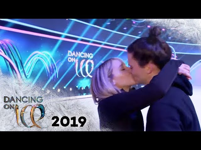 Lina & Tilmann treffen sich romantisch auf dem Eis | Dancing on Ice | SAT.1