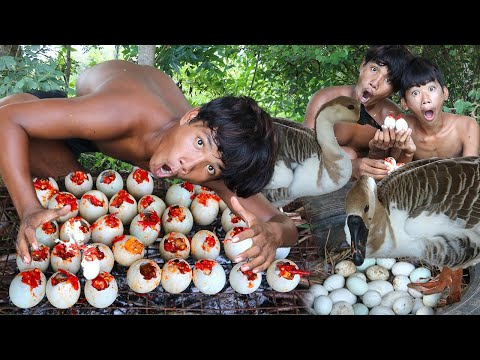 Ultimate Jungle Feast: Primitive Eggs Cooking Recipe!