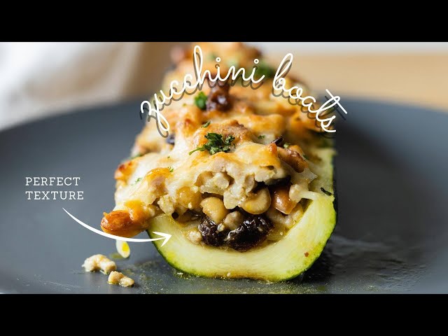 Stuffed Zucchini Boats | The perfect low-carb dinner recipe