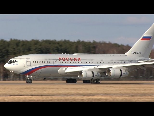 2x Ilyushin Il-96 landing with President Putin at Hannover (RA-96016 & RA-96017)