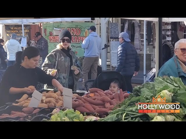 Khloe Kardashian Takes True to the Farmer's Market in Calabasas