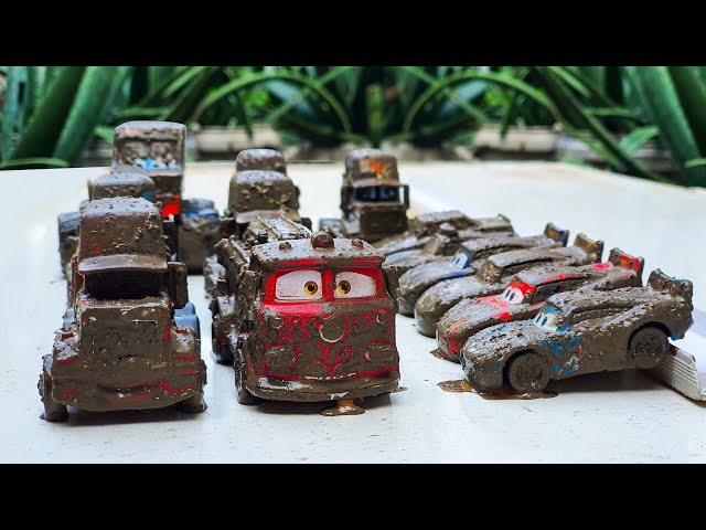 Disney Pixar Cars Lightning McQueen Falling in the Foam Water,Dinoco,Mater,Miss Fritter,Mack Trucks