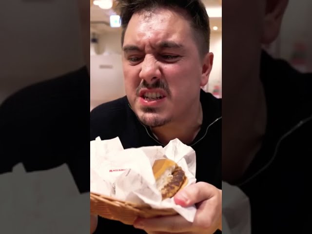 Inside Japan’s WORST Burger Restaurant 🇯🇵🍔