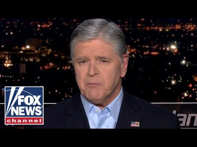 Hannity: Fani Willis threw her lover 'under the bus'