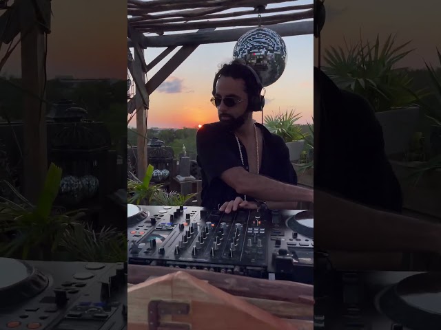 Enjoy other amazing sunset in our roof studio with @daydreamersound #tulum