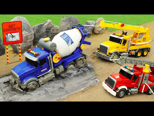 Rescue construction vehicles on the sand and Speed Bumps - Funny Stories Trucks Toys