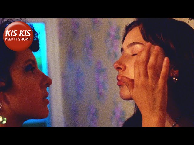 LGBT Short Film on a girl's budding feelings for her friend | Girls & The Party - by Paloma López